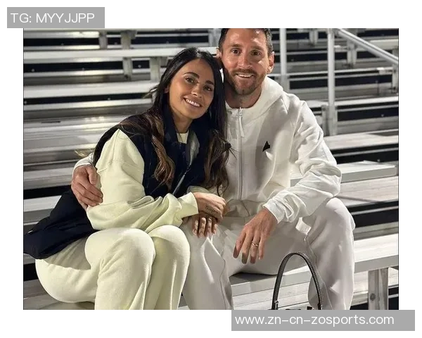 安东内拉社媒分享与梅西甜蜜合影为国家队加油助威 安东内拉社媒分享与梅西甜蜜合影为国家队加油助威