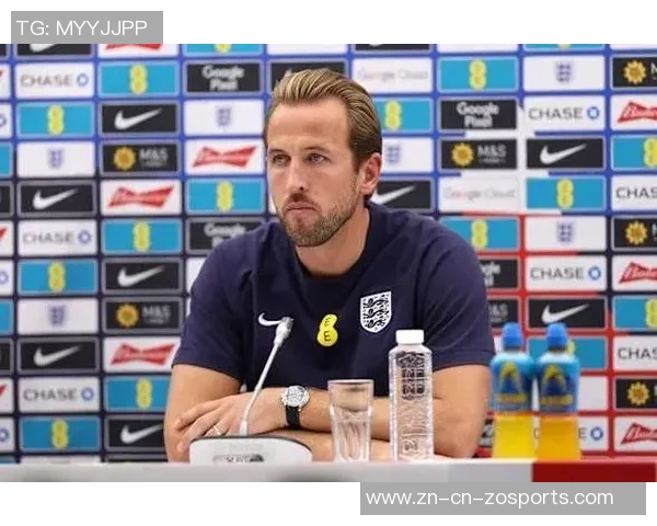 前曼联助教愿以一只手换凯恩加盟但对其巅峰期表示担忧